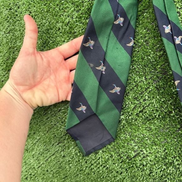 Men’s Green and Black Mallard Duck Tie - Picture 3 of 3